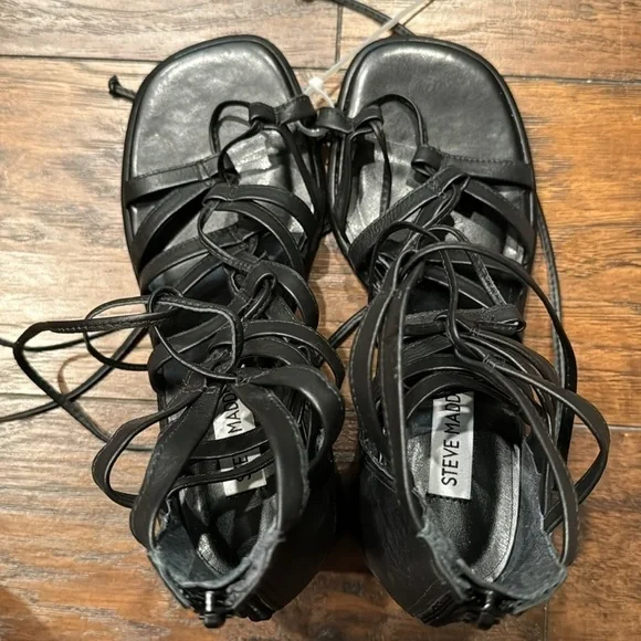 NEW! Steve Madden Black Leather Cherri Strappy Sandal - Size 7 - Picture 11 of 16